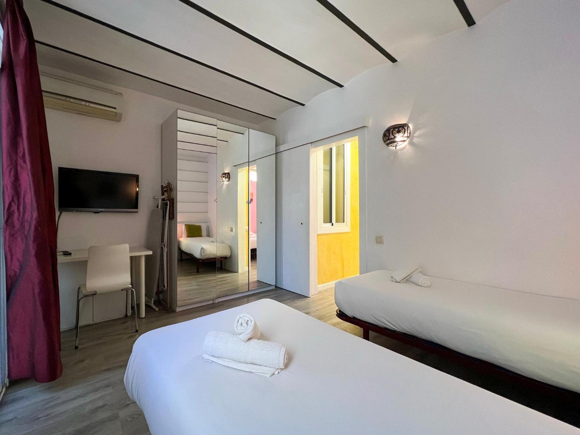 Stay U-Nique Apartments Fontrodona Barcelona Bagian luar foto